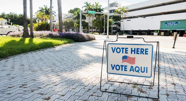 Vote-Aqui-EEUU.jpg