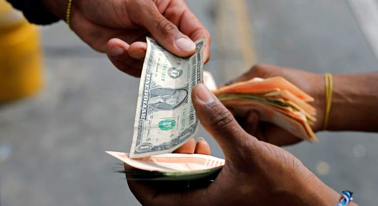 dolar-bolivares-venezuela-reuters-770x420.jpg