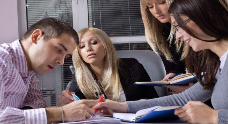 escuela-de-negocios111111111.jpg