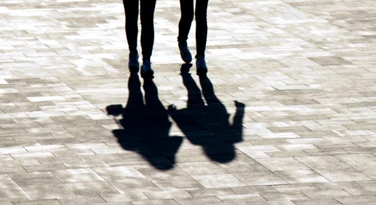 mujeres-sombra-piernas-dreamstime.jpg