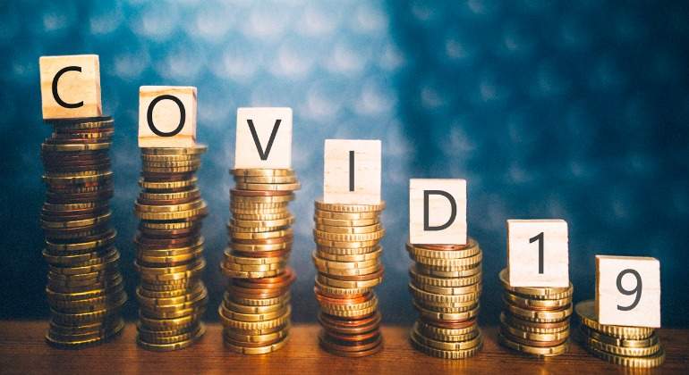 and-economy-recession-picture-id1211978906.jpg