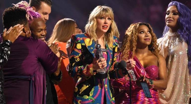 taylor-swift-mtv-vma.jpg