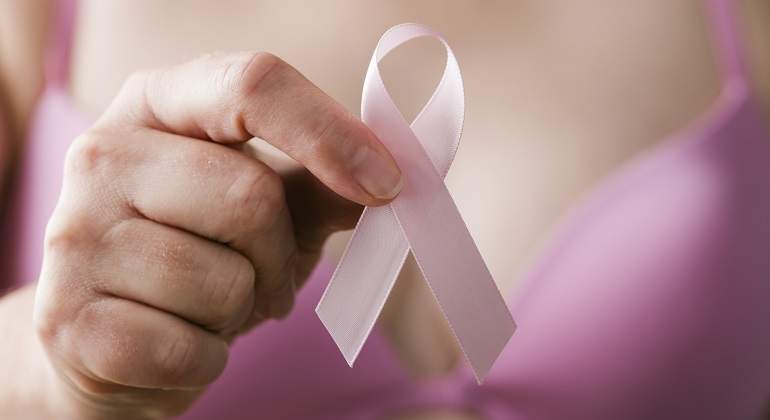 Lazo-solidario-contra-el-cancer-de-mama.jpg