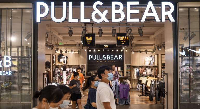 pullbear-china-mascarillas-inditex-getty.jpg