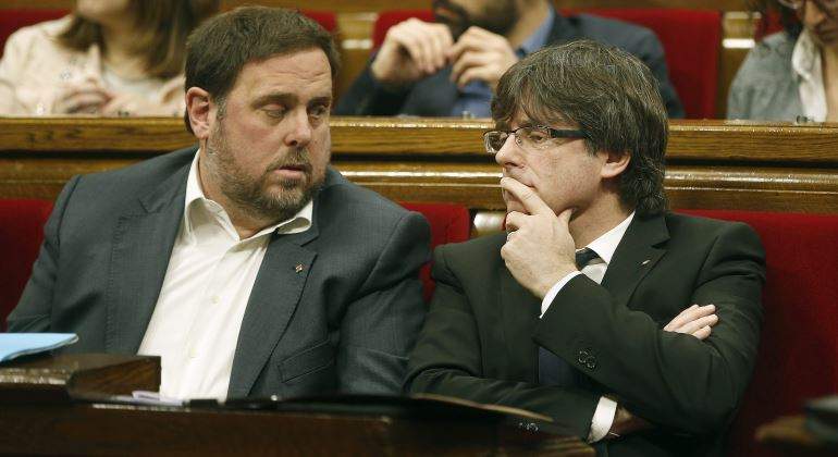 junqueras-puigdemont-parlament-770-efe.jpg