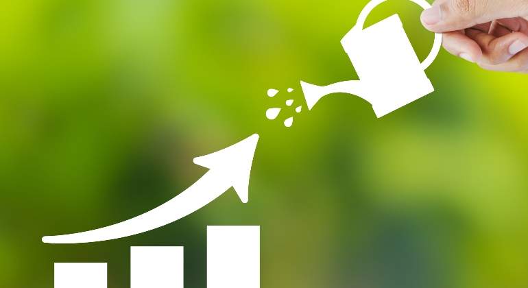 grafica-verde-subida-regadera-flecha-invertir-dreamstime.jpg