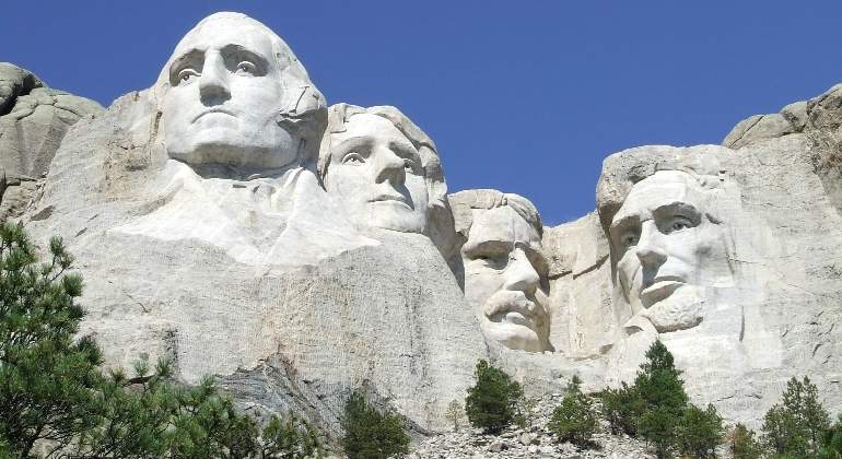 monte-rushmore-george-washington-thomas-jefferson-theodore-roosevelt-abraham-lincoln-reuters-770x420.jpg