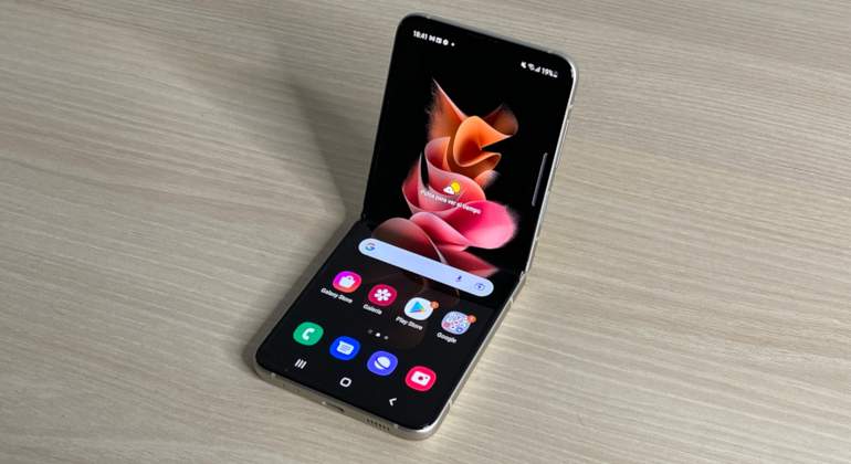 samsung-galaxy-z-flip-3-1.jpg