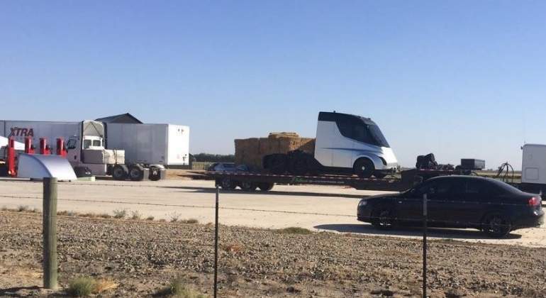 tesla-camion-filtrado.jpg