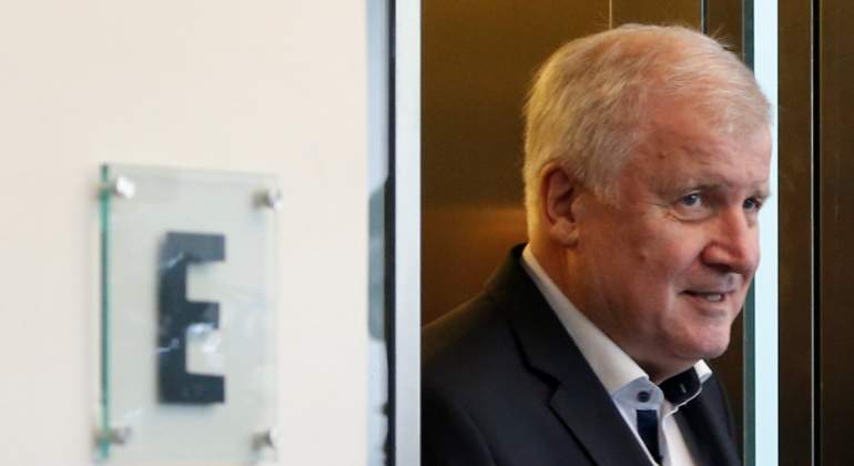 horst-Seehofer-efe.jpg