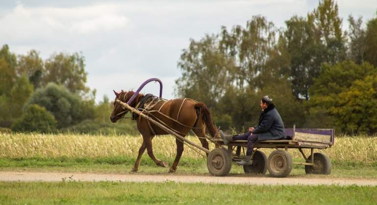 agricultor-ruso-carro.jpg
