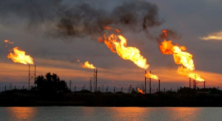 El petróleo en 100 dólares puede ser el preludio de una nueva recesión o al menos eso dice la historia