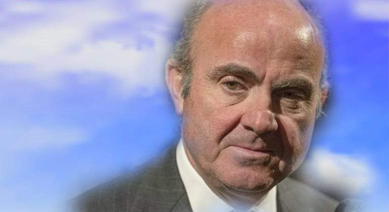 guindos-cielo.jpg