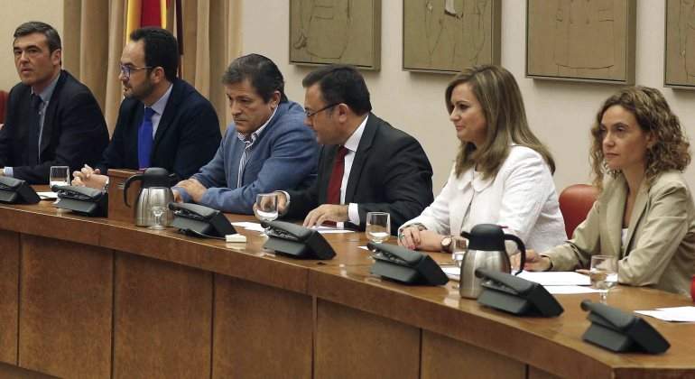 javierfernandez-mesagruposocialista-efe.jpg