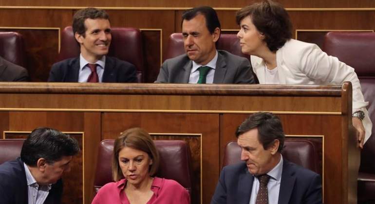 casado-santamaria-cospedal-congreso-efe.jpg