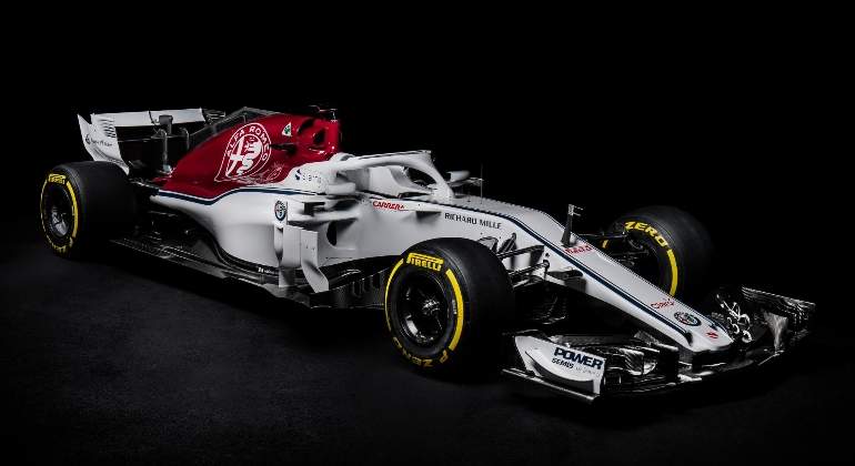 alfa-romeo-sauber-c37-f1-2018-01.jpg