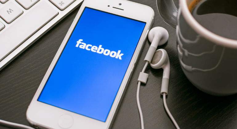 facebook-movil.jpg