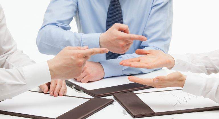 excusa-culpar-trabajo-770-dreamstime.jpg