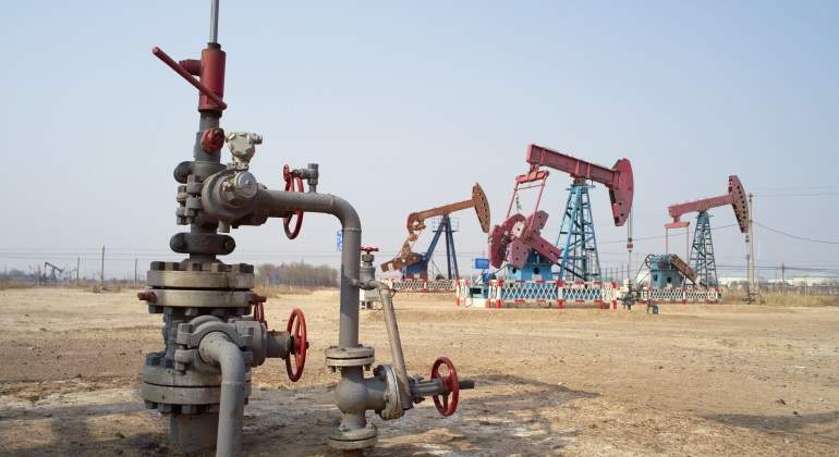 bomba-petroleo-dreamstime.jpg