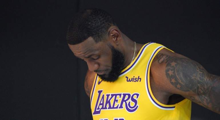 lebron-mediaday-pretemporada-getty.jpg