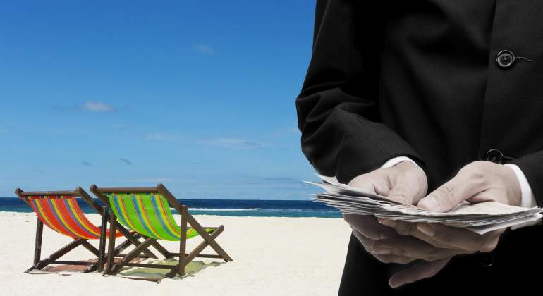 ahorros-inversion-jubilacion-playa-dinero-recurso-dreamstime.jpg