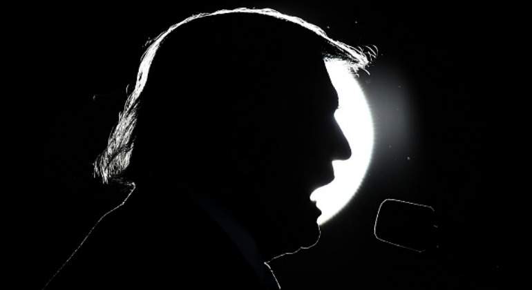 trump-donald-silueta.jpg