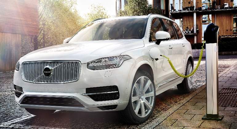 volvo-xx-90-hibrido-2017.jpg