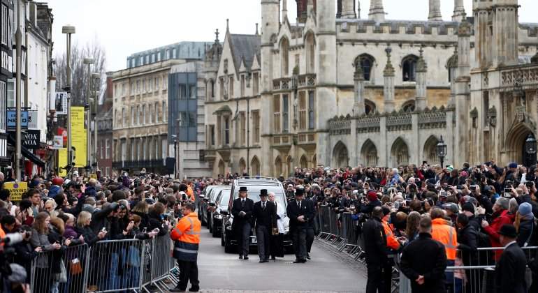 stephen-hawking-funeral-cambridge-retuers.jpg