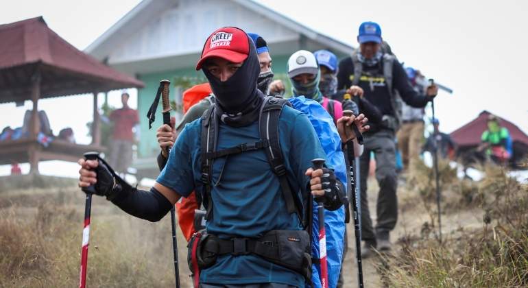 indonesia-montaneros-volcan-terremoto-efe.jpg