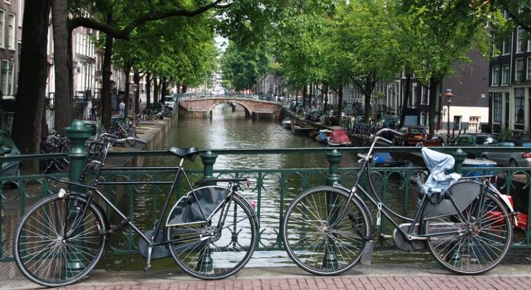 bicis-amsterdam.jpg