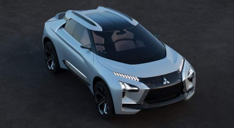 mitsubishi-e-Evolution-concept-2017-01.jpg