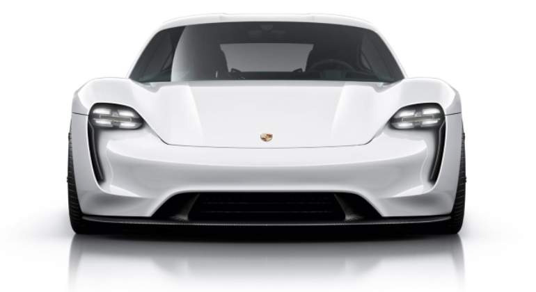 PORSCHE-TAYCAN-GINEBRE.jpg