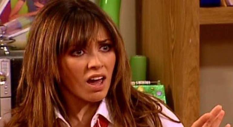 anahi-rebelde-escritora.jpg