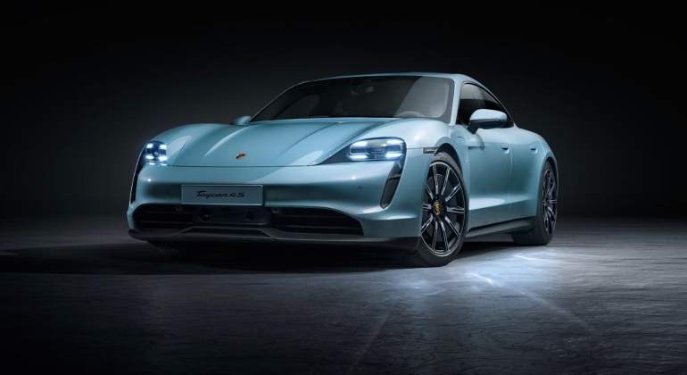 porsche-taycan-4s.000.jpg