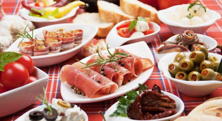 raciones-tapas-hosteleria-770-dreamstime.jpg
