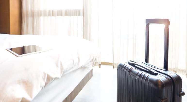 maleta-habitacion-hotel.jpg