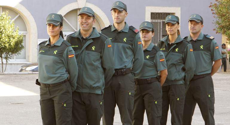 guardia-civil-uniformes-770.jpg