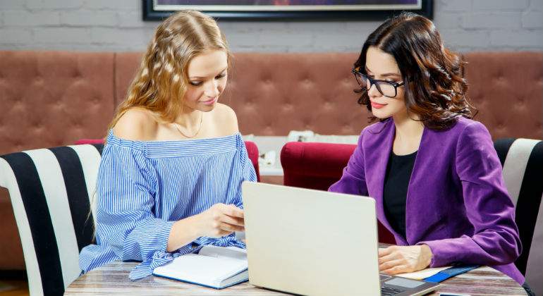 tecnologia-chicas111111111111.jpg