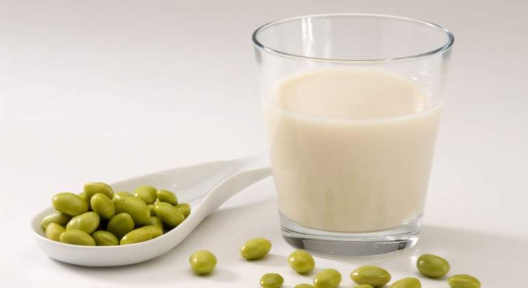 Leche-soja-Dreamstime.jpg