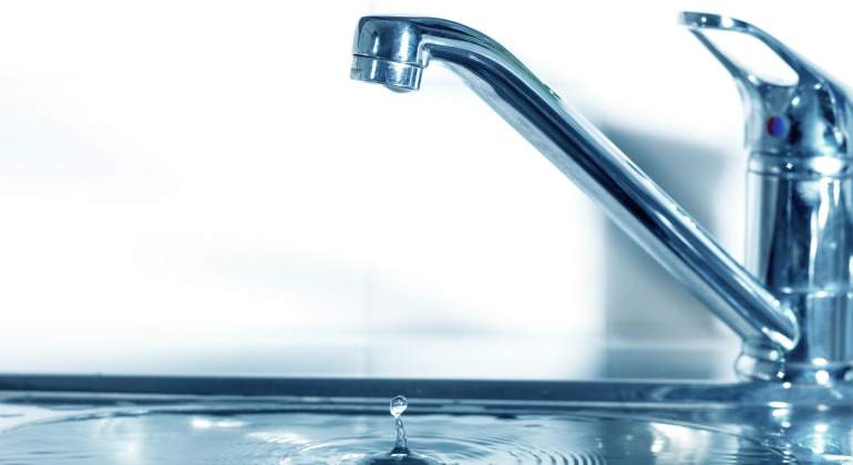 agua-grifo-gota.jpg