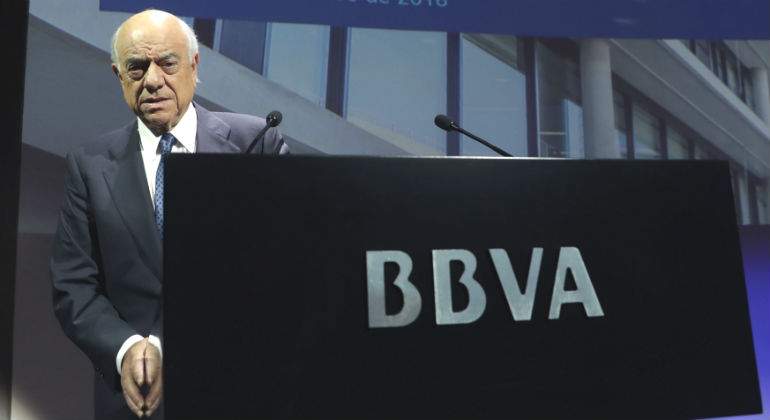 francisco-gonzalez-atril-bbva.jpg