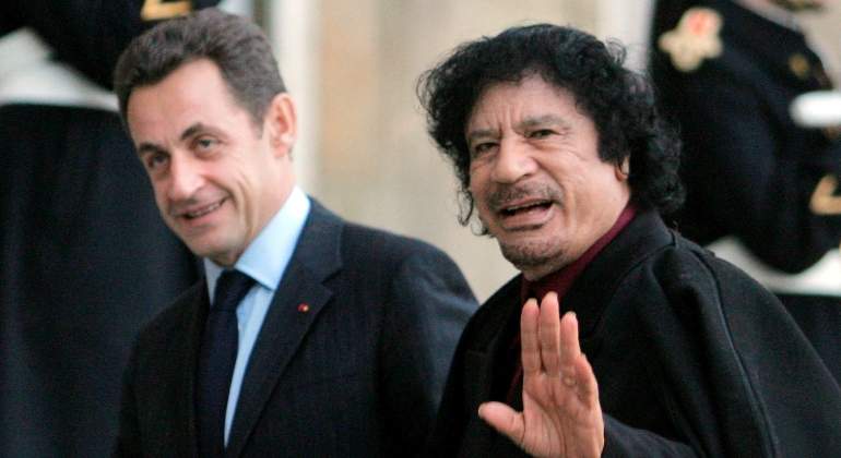 sarkozy-gadafi-2007-efe.jpg