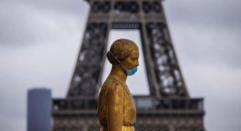 trocadero-eiffel-efe.jpg_