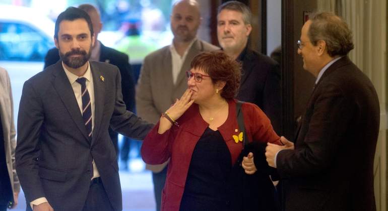 bassa-parlament-155-efe.jpg