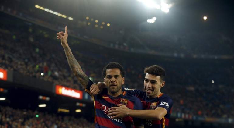 Alves-celebra-2016-Munir-reuters.jpg