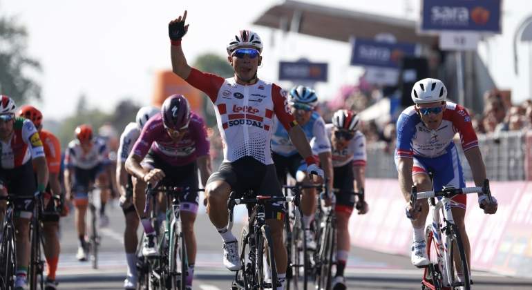 ewan-giro-2019-etapa11-cordonpress.jpg
