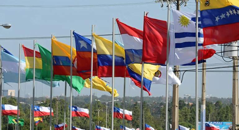 banderas-latinoamerica.jpg