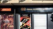 Golpe tibio de Garzón a la publicidad de las apuestas online: se queda sin famosos pero la salva el fúltbol