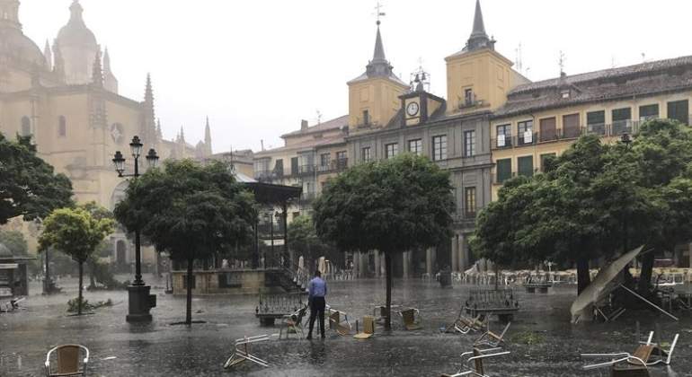 tormenta-27agosto17-efe.jpg