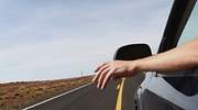 Estas son las seis conductas que debes evitar al volante, según la DGT